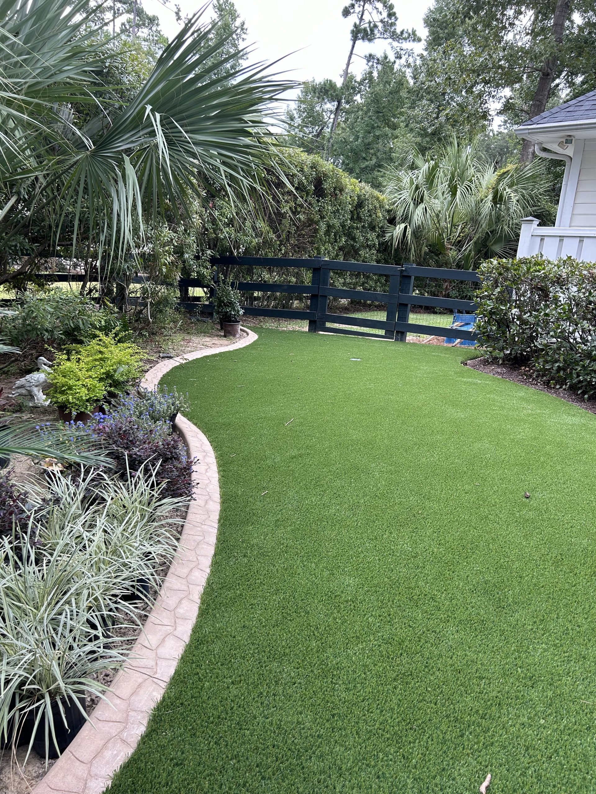 - InspireScapes Artificial Turf Edging Concrete Curbing